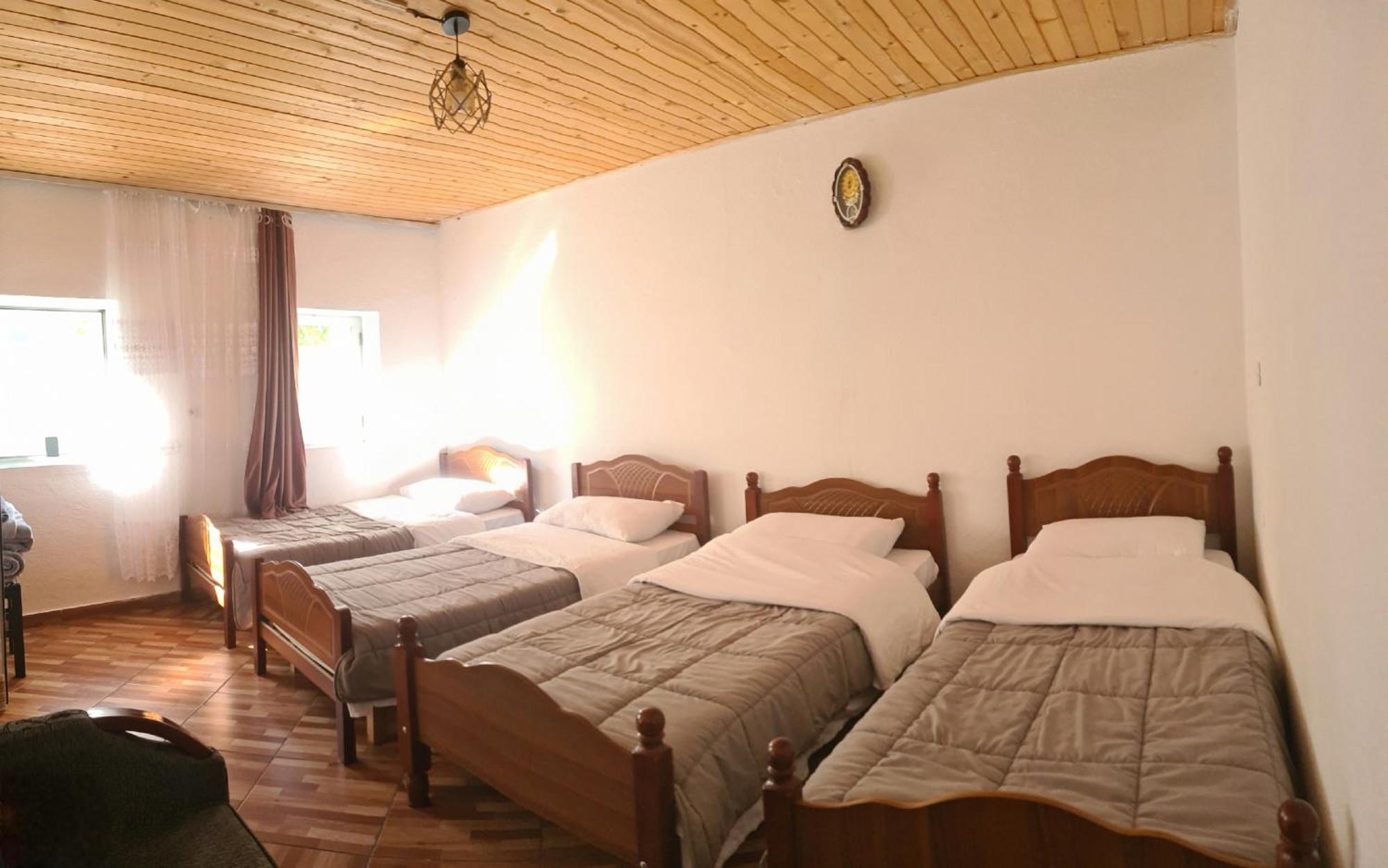 Guest House Emanueli Tropoje المظهر الخارجي الصورة