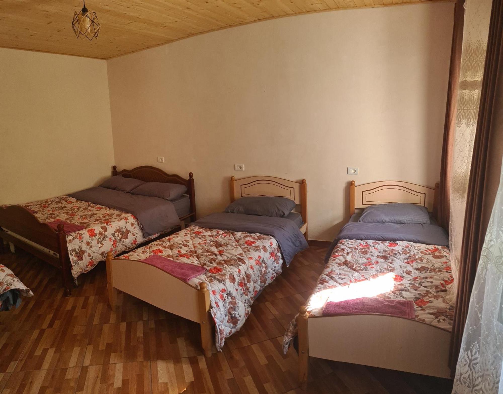 Guest House Emanueli Tropoje المظهر الخارجي الصورة